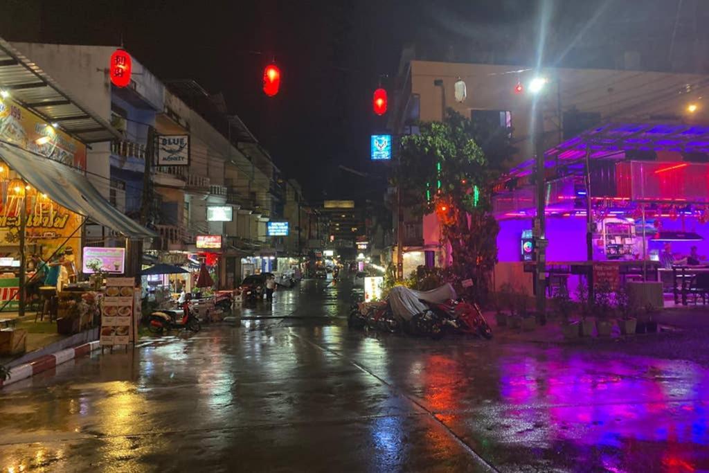 Hw House Lägenhet Pattaya Exteriör bild